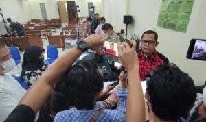 Nunik dan Lee Purwati Mangkir Tanpa Keterangan