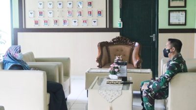 Etik Purwaningsih Silaturahmi ke Makodim 0429 Lamtim