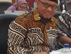 Bastian Pertanyakan Pemblokiran Rekening Bantuan Ponpes