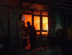 Satu Rumah Di MH Thamrin Ludes Terbakar