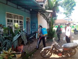 Satgas Covid 19 Bandar Sribhawono Semprotkan Disinfektan