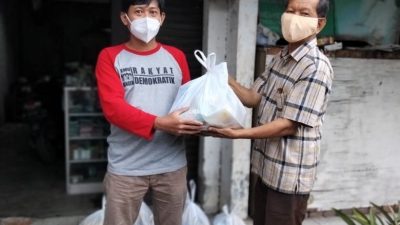 Alumni PRD Berbagi Kasih Di Perpanjangan PPKM