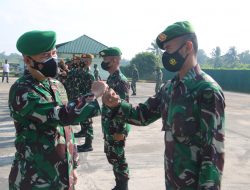 Darwis Lepas 12 Anggota Bintara Pindah Tugas Satuan