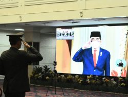 Danrem 043 Gatam Ikuti Upacara Penurunan Bendera