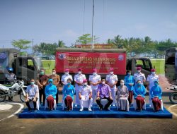 Brigif 4 Marinir/BS Salurkan 1000 Paket Sembako