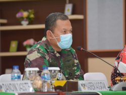 Kasrem 043 Gatam Ikuti Paparan Dansatgas TMMD