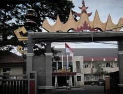 Kadis Pendidikan Lampung Digugat Rp1,15 Miliar