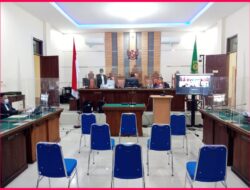 Akbar Tandaniria Mangkunegara Menangis Bacakan Surat Pledoi