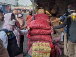 Kementan Sidak Stok Bawang di Lampung