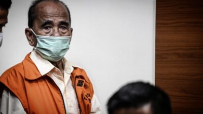 Mantan Gubernur Riau Annas Maamun Disidang