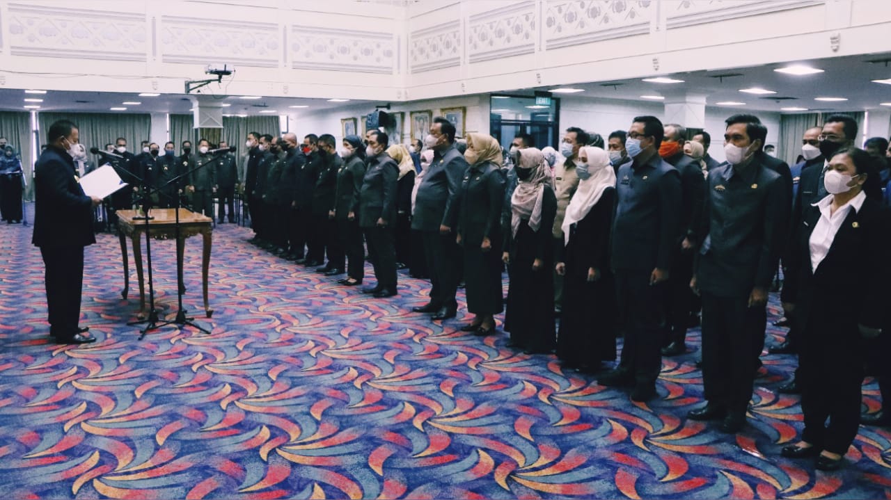 Arinal Djunaidi Melantik 65 Pejabat