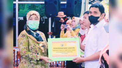 Chusnunia Chalim Pimpin Apel Vaksinasi PMK Tahap 1