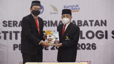 Sertijab Rektor Itera dari Mitra Djamal kepada I Nyoman Pugeg Aryantha