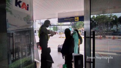 Penumpang KAI Tanjungkarang Wajib Vaksin Booster