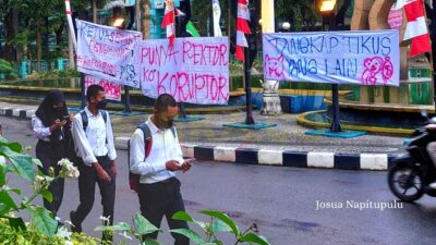 Jalur Mandiri Perguruan Tinggi Tidak Transparan dan Akuntabel