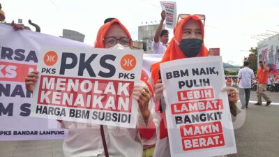 Flashmob Damai PKS Tolak Kenaikan Harga BBM Bersubsidi