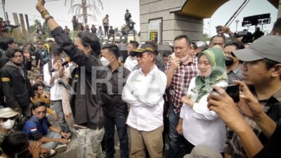 Mingrum Gumay dan Nunik Temui Masa Aksi Tolak Kenaikan BBM