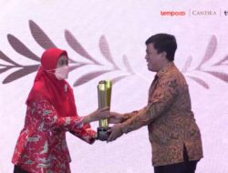 Winarti dan Eva Dwiana Raih Penghargaan Tempo Media Grup