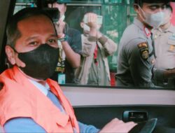 KPK Periksa 8 Orang Saksi Untuk Rektor Unila Karomani