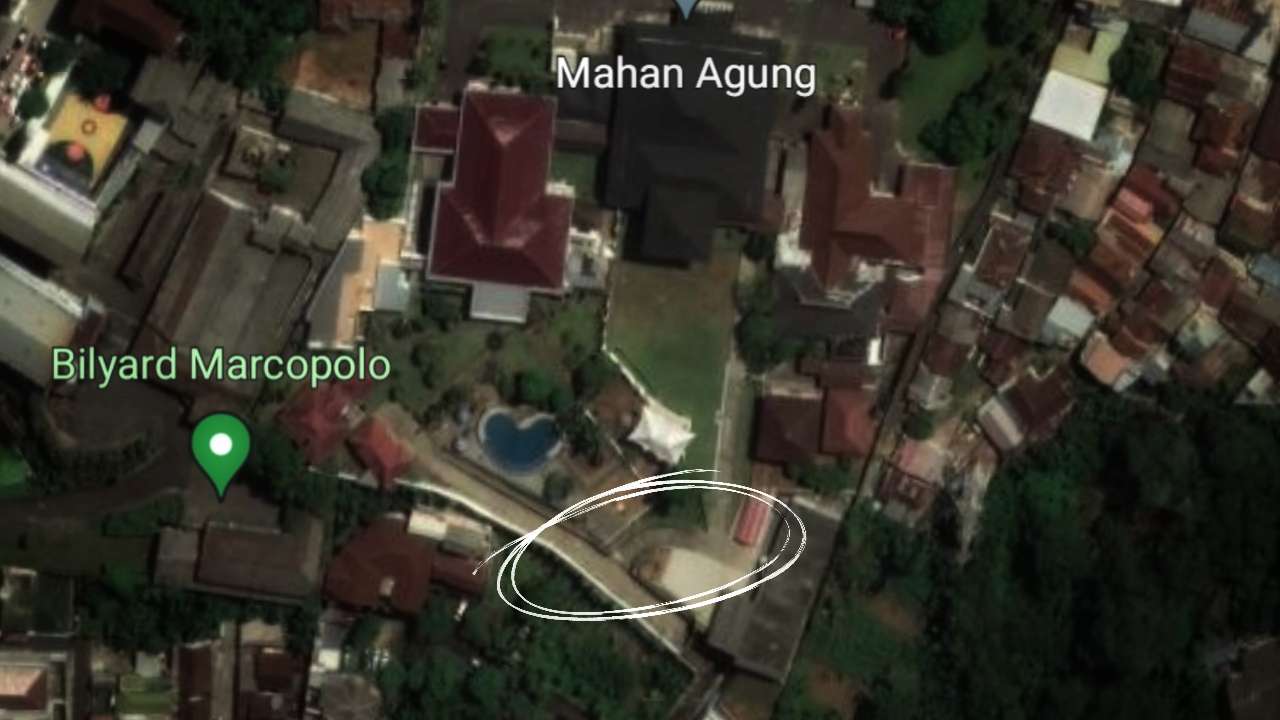 Mahan Agung Gubernur Lampung Terbakar