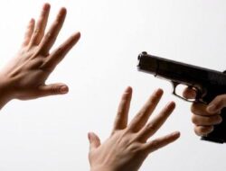 Polda Lampung Diminta Responsif Soal Pria Berbaju Gegana Todongkan Pistol