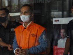 KPK Duga Rektor Unila Karomani Alirkan Uang ke Pihak Lain