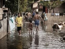 Waspada Banjir Rob di Lima Wilayah Pesisir Lampung