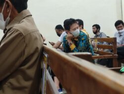 Di Balik Tertundanya Jadwal Sidang Keempat Rektor Unila Dkk