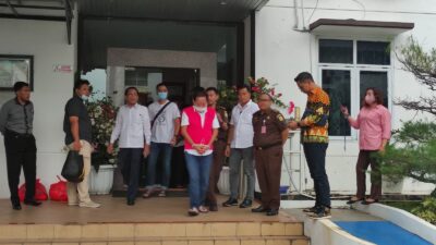 Penampakan Engsit Dkk Berompi Tahanan Kejati Lampung