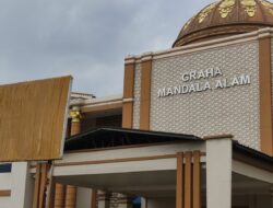 Plang Penyitaan KPK di Gedung Graha Mandala Alam Kini Dilakban
