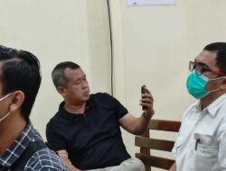 Anggota DPRD Bandar Lampung Yuhadi Bantah Baca dan Foto BAP di Ruang Persidangan Korupsi Unila