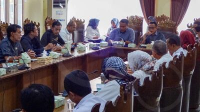 Dinas PU Bandar Lampung Berkilah Tertibkan Atribut Parpol