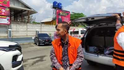 Eks Rektor Unila Dipersilakan Buat Buku