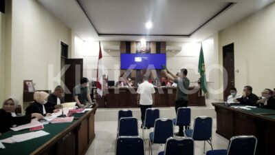 Menangis, Terdakwa Korupsi Tukin Kejari Bandar Lampung Minta Maaf