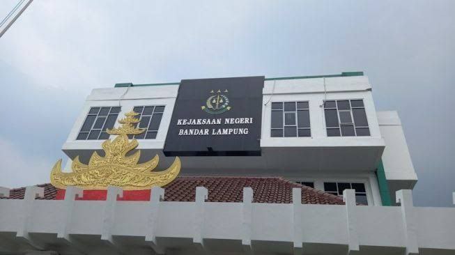 Audit Korupsi Retribusi Gudang Lelang Belum Rampung