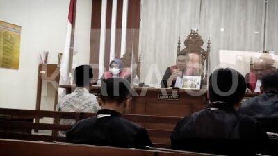 Terkesan Tak Merasa Salah, RT Wawan Kurniawan Diceramahi Hakim