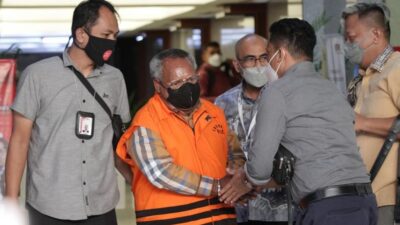 KPK Resmi Kasasi Vonis Mantan Bupati Mimika