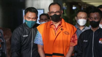 Surat Dakwaan Gratifikasi Rafael Alun Trisambodo