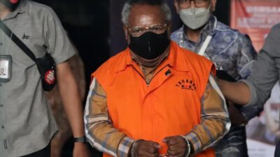 Bupati Mimika Nonaktif