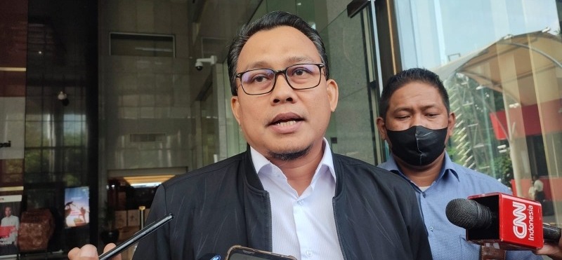 Keluarga Inti Sekretaris MA Nonaktif