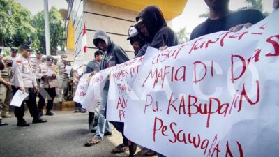 Lelang Proyek Pemprov Lampung Didemo