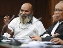 KPK Tuntut Lukas Enembe dengan Pidana Penjara 10,5 Tahun