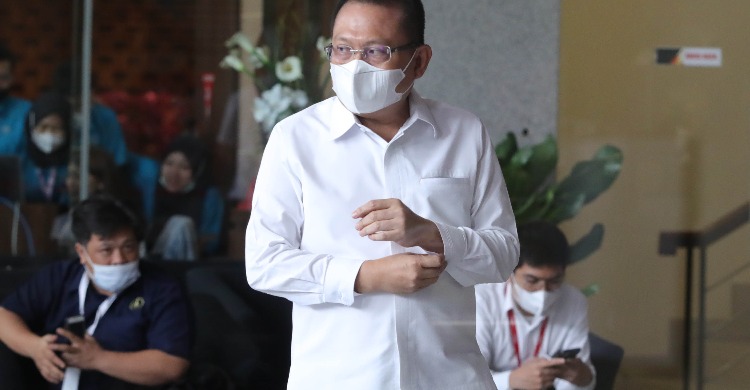 Istri Hasbi Hasan Mangkir