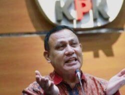 MAKI Sarankan Polri Tangkap Firli Bahuri!