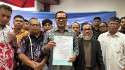 Sekelompok warga dari berbagai daerah akhirnya menyeret Menteri Perumahan dan Kawasan Permukiman, Maruarar Sirait, ke Mahkamah Agung, Senin (19/8).