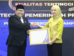 Lampung Juara Layanan Publik! Jihan Nurlela Angkat Trofi Ombudsman RI