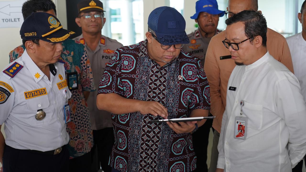 Wamen PKP Fahri Hamzah Kampung Nelayan Muara Angke