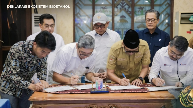 Amankan Target 2028, Wamen Todotua dan Gubernur Mirza Teken Deklarasi Pusat Bioetanol di Lampung