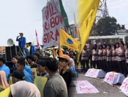 Gugat Kebijakan Pusat dan Daerah, Ratusan Kader PMII Lampung Kepung DPRD