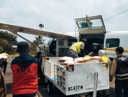 Titik Panas Naik, Pesawat Penabur Garam Dikerahkan Jinakkan Api di Lampung